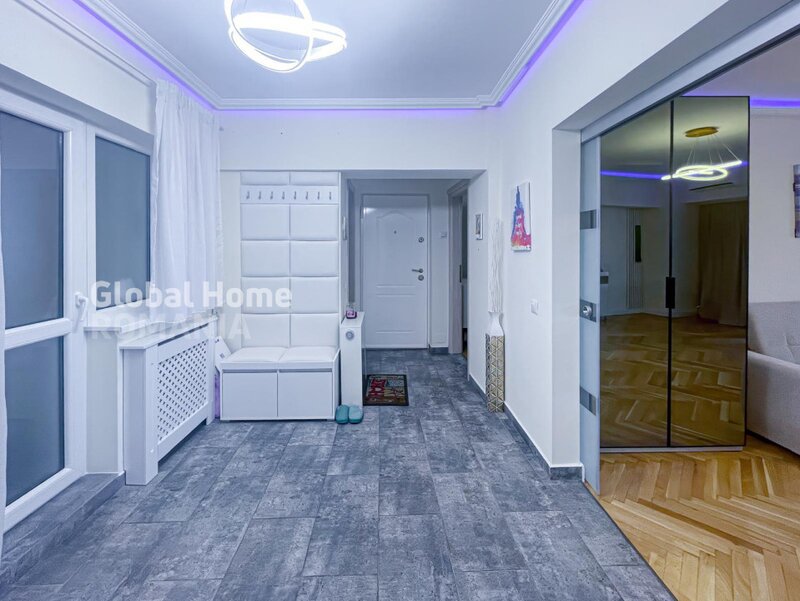 Piata Unirii- Blv Unirii Apartament 3 camere  Renovat- Mobilat- Utilat
