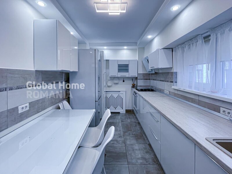 Piata Unirii- Blv Unirii Apartament 3 camere  Renovat- Mobilat- Utilat
