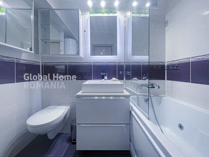 Piata Unirii- Blv Unirii Apartament 3 camere  Renovat- Mobilat- Utilat